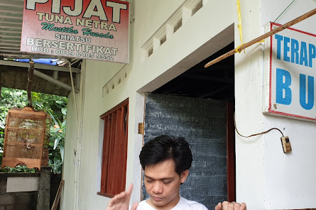 Pak Yono, terapis tunanetra profesional